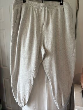 Old Navy Light Gray Drawstring Jogger Pants